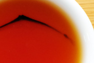 皇茶 御貢圓茶 写真:プーアル茶のお茶の色