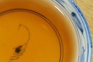 茗間時易昌號野生古樹茶蛮磚 写真:プーアル茶のお茶の色