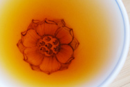 紅鐵恒久 写真:プーアル茶のお茶の色