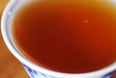 昌泰號老陳的茶 南糯 写真:プーアル茶のお茶の色