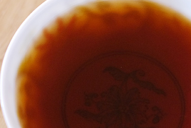 品為上特級品 写真:プーアル茶のお茶の色