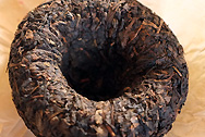 金奬重慶沱茶 写真:プーアール茶の茶葉裏面