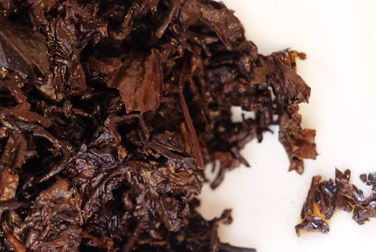 雲南孟庫小餅茶 写真:プーアル茶葉底