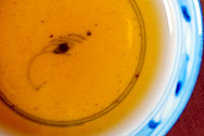 国艶境界紫芽 写真:プーアル茶のお茶の色