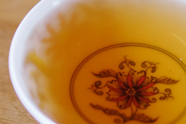 大益茶7542 一筒 写真:プーアル茶のお茶の色