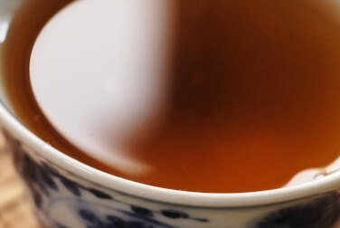 俊昌號 7546 写真:プーアル茶のお茶の色