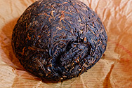 下関緑盆沱茶CIB 写真:プーアール茶の茶葉