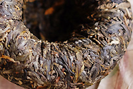下関沱茶 大白菜 精品 生茶 写真:プーアール茶の茶葉裏面