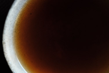 下関鉄餅 金榜 T8663 写真:プーアル茶のお茶の色