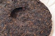 下関圓茶7663 写真:プーアール茶の茶葉裏面